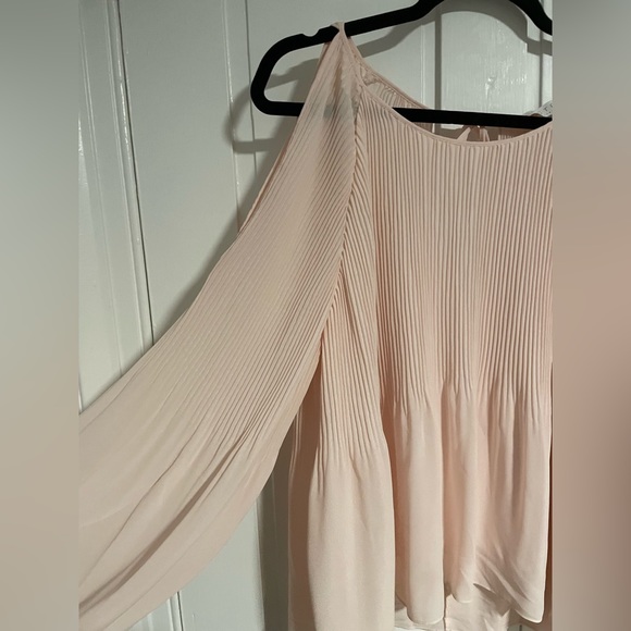 ASTR the label light pink pleated long sleeve top - Picture 2 of 8